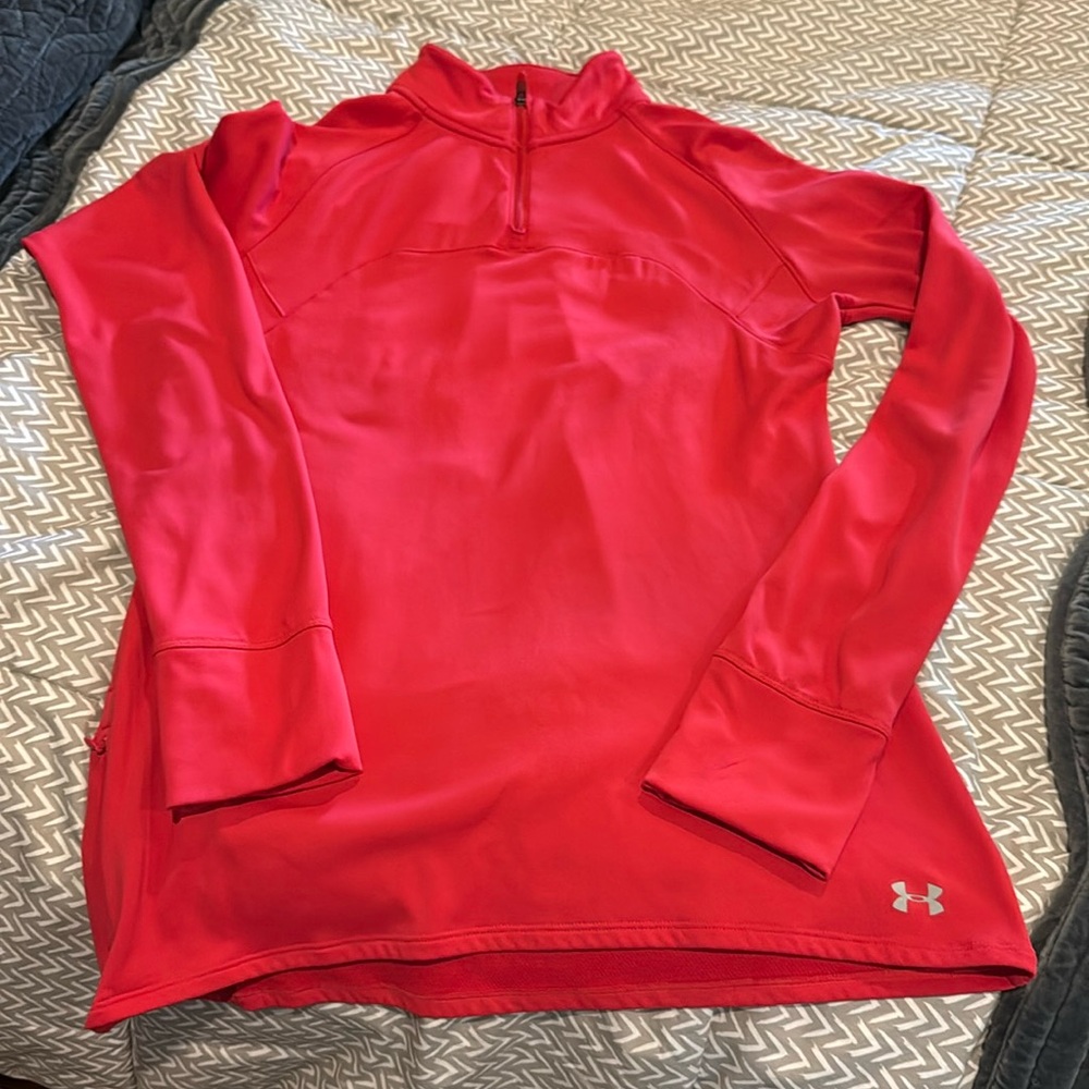 Under Armour top L